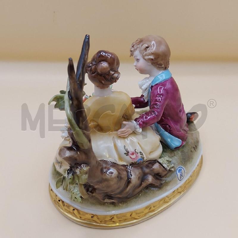 STATUINA LUI E LEI CON FIORI CAPO  | Mercatino dell'Usato Genova sampierdarena 2