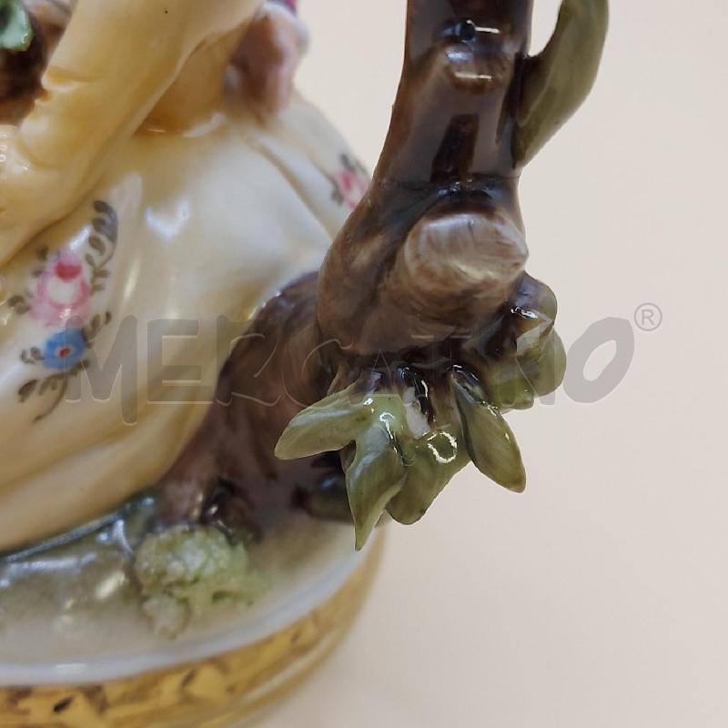 STATUINA LUI E LEI CON FIORI CAPO  | Mercatino dell'Usato Genova sampierdarena 5
