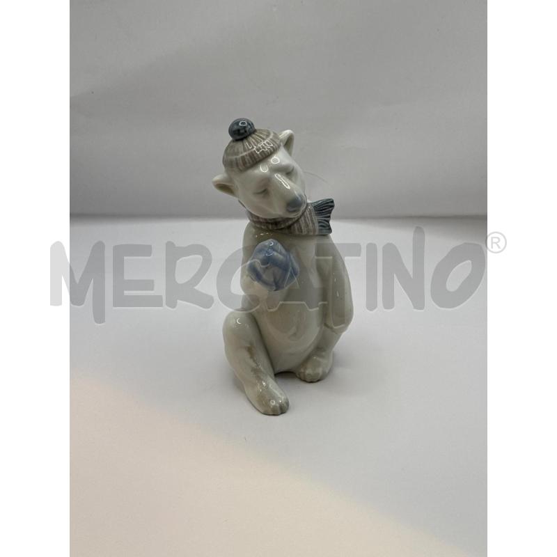 STATUINA ORSO POLARE CON SCIARPA E CAPP | Mercatino dell'Usato Genova sampierdarena 1
