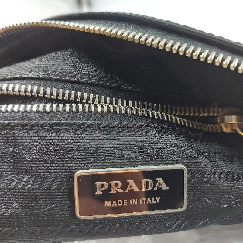 TRACOLLA NERA PRADA  | Mercatino dell'Usato Genova sampierdarena 4