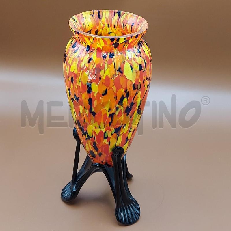 VASO DECORATO DI ROSSO GIALLO E BLU  | Mercatino dell'Usato Genova sampierdarena 2