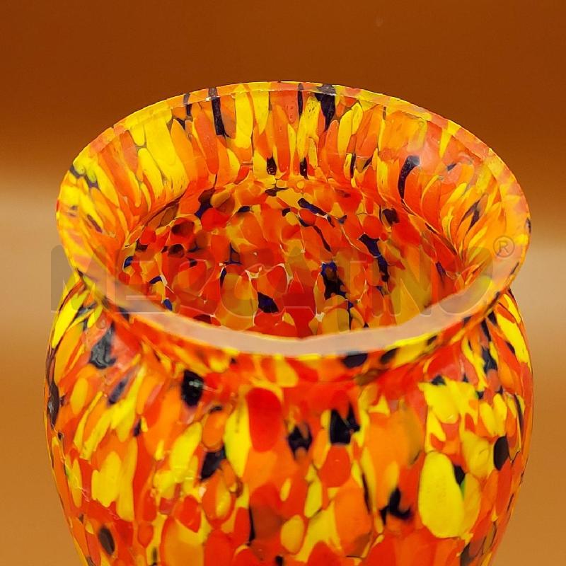 VASO DECORATO DI ROSSO GIALLO E BLU  | Mercatino dell'Usato Genova sampierdarena 3
