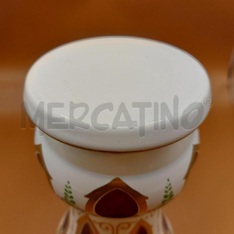 VASO FLOREALE SFONDO BIANCO | Mercatino dell'Usato Genova sampierdarena 5