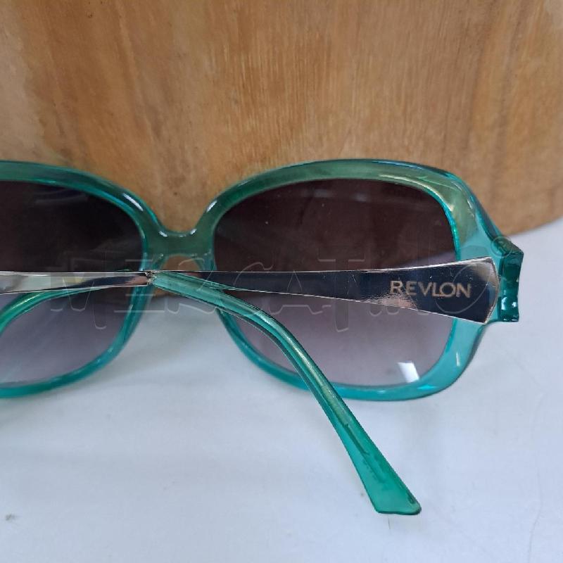 OCCHIALI DA SOLE REVLON | Mercatino dell'Usato Latina 2