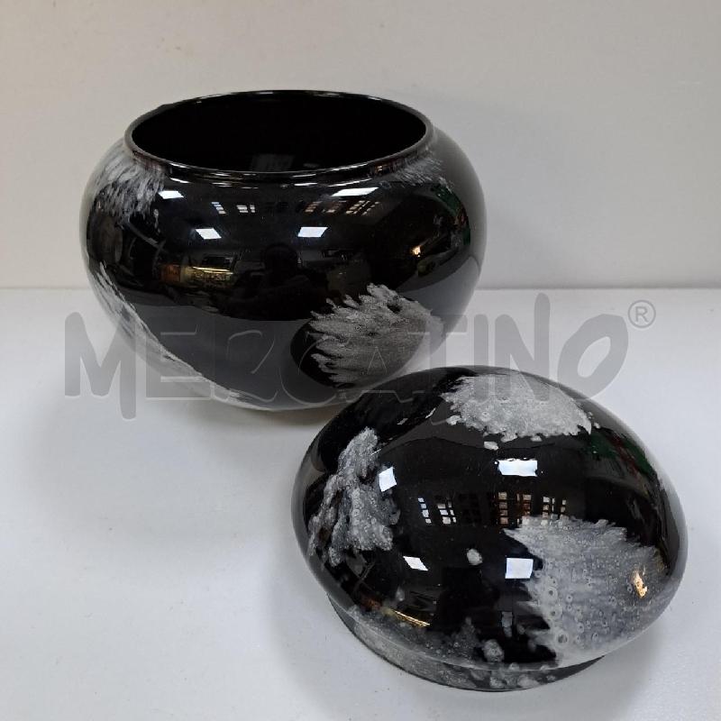 POTICHE VASO VETRO NERO E BIANCO | Mercatino dell'Usato Latina 2