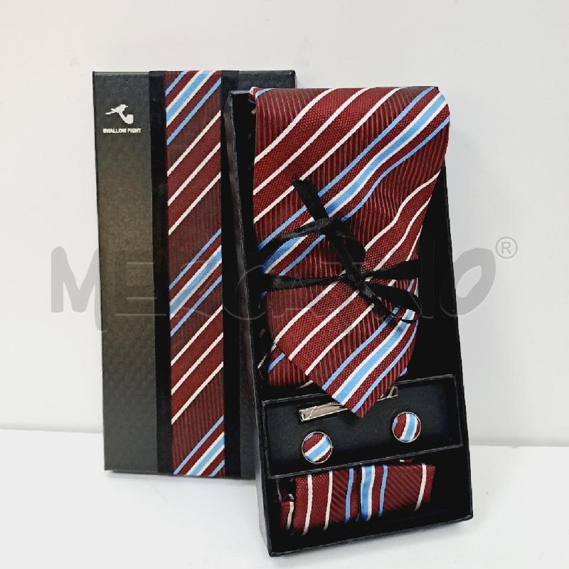 SET CRAVATTA+POCHETTE+GEMELLI | Mercatino dell'Usato Latina 1
