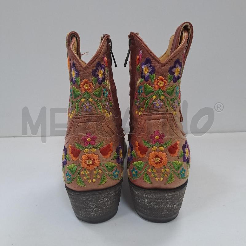 STIVALI CAMPEROS MEXICANA RICAMATI | Mercatino dell'Usato Latina 2