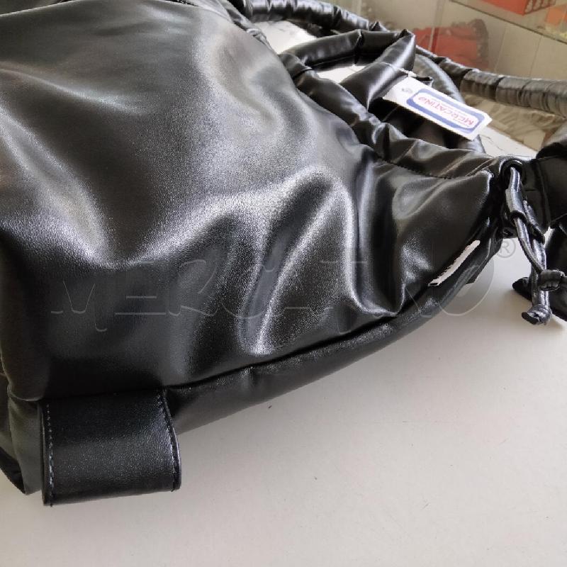 BORSA DONNA NERA OLEND | Mercatino dell'Usato Viareggio 2