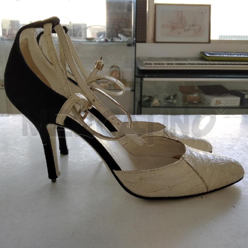 SCARPE DONNA BIANCHE STAMPATE GUCCI | Mercatino dell'Usato Viareggio 2
