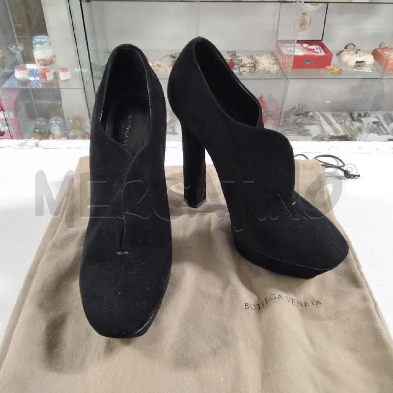 SCARPE DONNA SCAMOSCIATE NERE BOTTEGA VENETA | Mercatino dell'Usato Viareggio 1