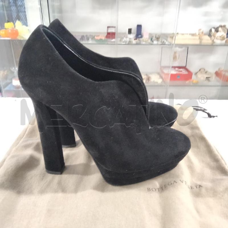 SCARPE DONNA SCAMOSCIATE NERE BOTTEGA VENETA | Mercatino dell'Usato Viareggio 2