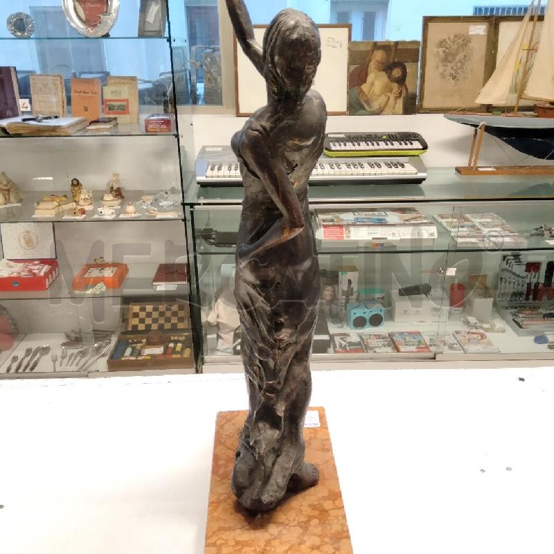 SCULTURA BRONZO BASE MARMO VITTORIA | Mercatino dell'Usato Viareggio 3