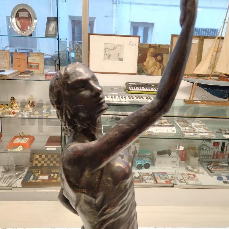 SCULTURA BRONZO BASE MARMO VITTORIA | Mercatino dell'Usato Viareggio 4