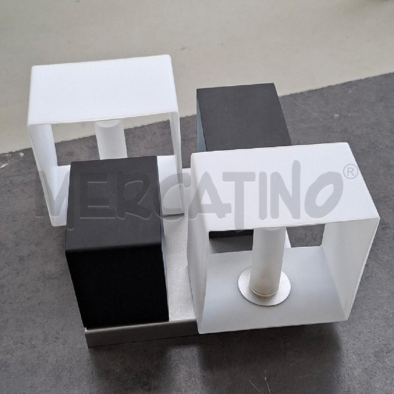 APPLIQUE PANZERI DOMINO VETRO BIANCO NERO CON DIFETTO CROMATURA | Mercatino dell'Usato Arcore 1