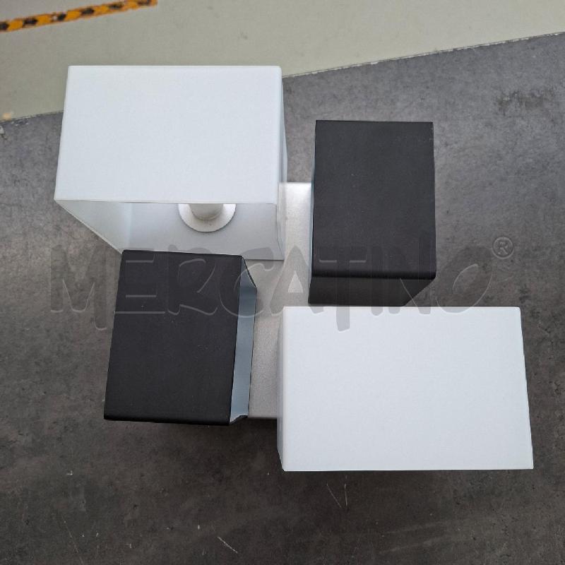 APPLIQUE PANZERI DOMINO VETRO BIANCO NERO CON DIFETTO CROMATURA | Mercatino dell'Usato Arcore 2