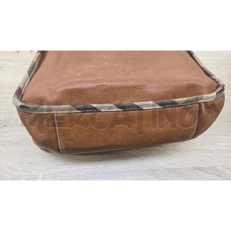 BORSA DONNA BURBERRY PELLE DA LAVORO | Mercatino dell'Usato Arcore 4