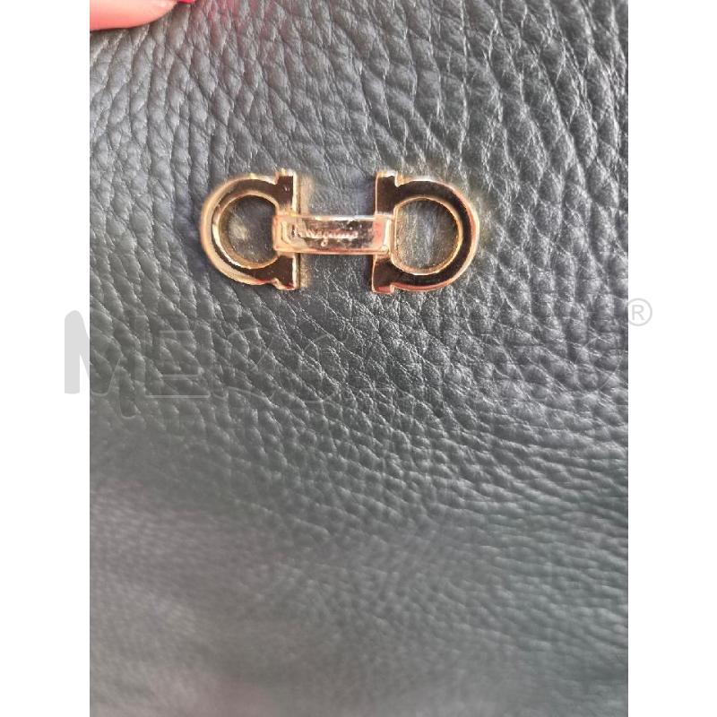 BORSA DONNA SALVATORE FERRAGAMO VERDE | Mercatino dell'Usato Arcore 5