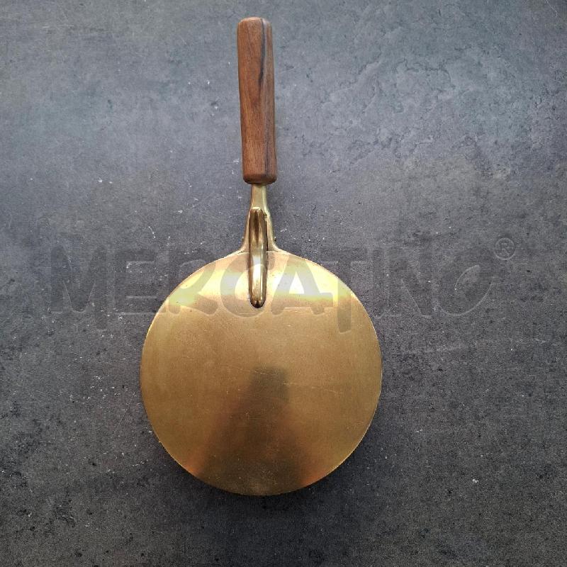 CASSERUOLA CON COPERCHIO OTTONE E MANICO LEGNO  | Mercatino dell'Usato Arcore 1