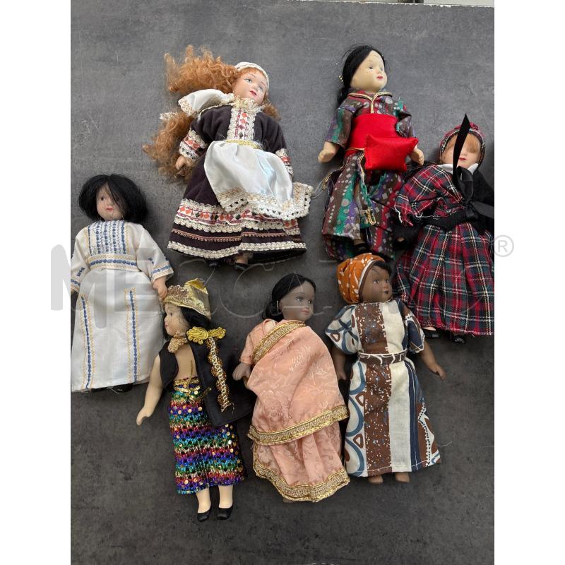 COLLEZIONE BAMBOLE PORCELLANA PZ. 7 | Mercatino dell'Usato Arcore 1