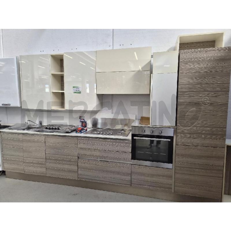 CUCINA GRANDE VENETA CUCINA CON ELETTRODOMESTICI | Mercatino dell'Usato Arcore 1