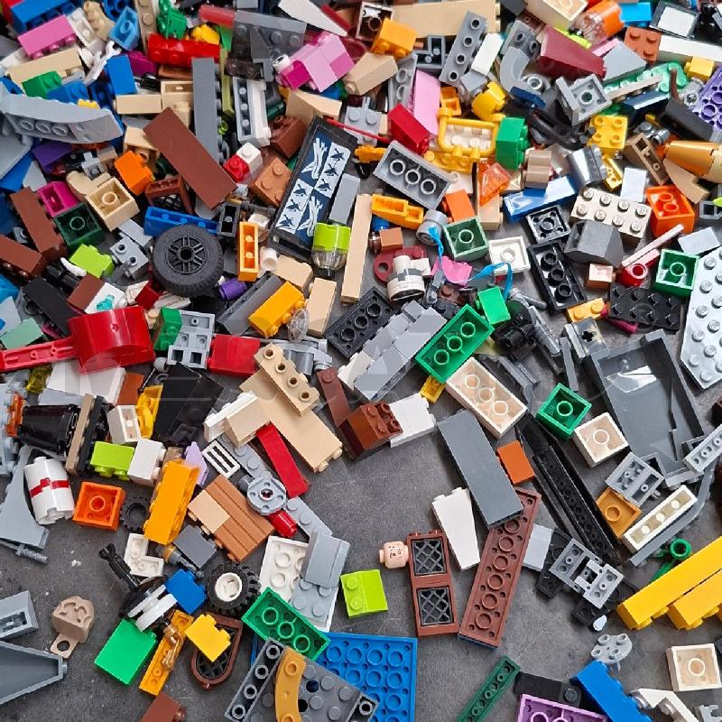 LEGO VARI + PERSONAGGI  | Mercatino dell'Usato Arcore 4