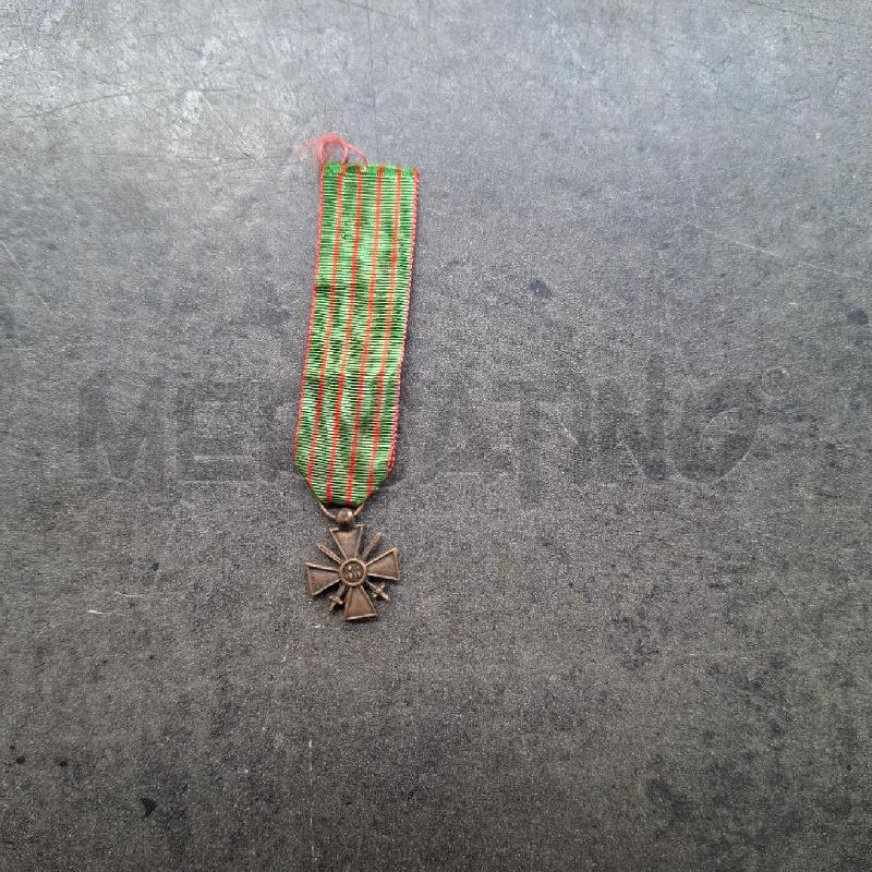 MEDAGLIA CROCE DI GUERRA NASTINO VERDE E ROSSO | Mercatino dell'Usato Arcore 3
