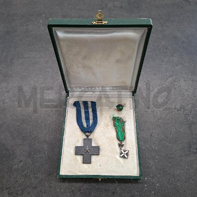 MEDAGLIA MERITO DI GUERRA BLU VERDE | Mercatino dell'Usato Arcore 1