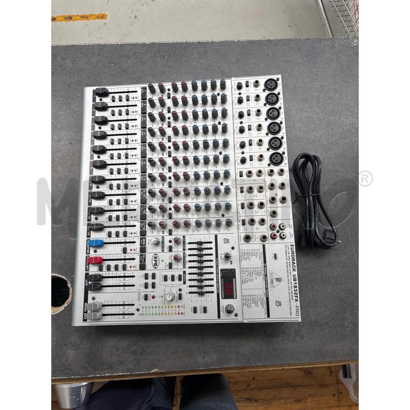MIXER EURORACK UB1832FX-PRO CON CAVO | Mercatino dell'Usato Arcore 4