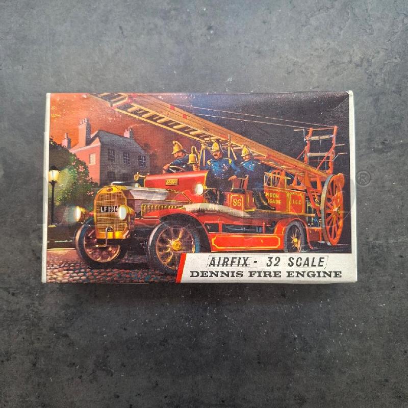 MODELLINO AIRFIX 32 SCALE DENNIUS FIRE ENGINE | Mercatino dell'Usato Arcore 1