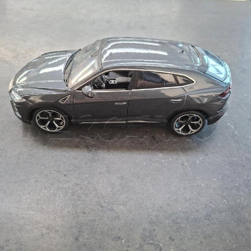 MODELLINO LAMBORGHINI URUS BURAGO 1/20 | Mercatino dell'Usato Arcore 2