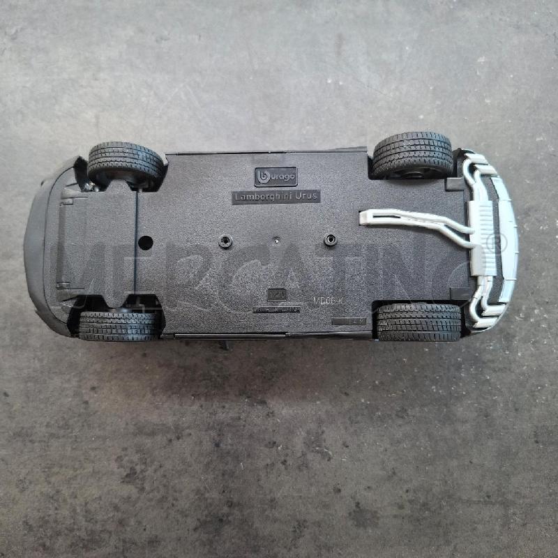 MODELLINO LAMBORGHINI URUS BURAGO 1/20 | Mercatino dell'Usato Arcore 5