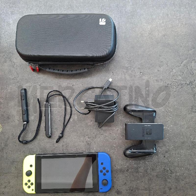 NINTENDO SWITCH HAC-001 GIALLO VIOLA | Mercatino dell'Usato Arcore 4