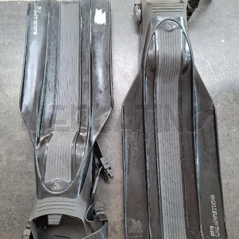 PINNE SUB SCUBAPRO VELOCE NERO | Mercatino dell'Usato Arcore 1