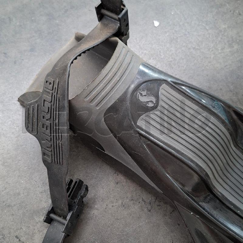 PINNE SUB SCUBAPRO VELOCE NERO | Mercatino dell'Usato Arcore 3