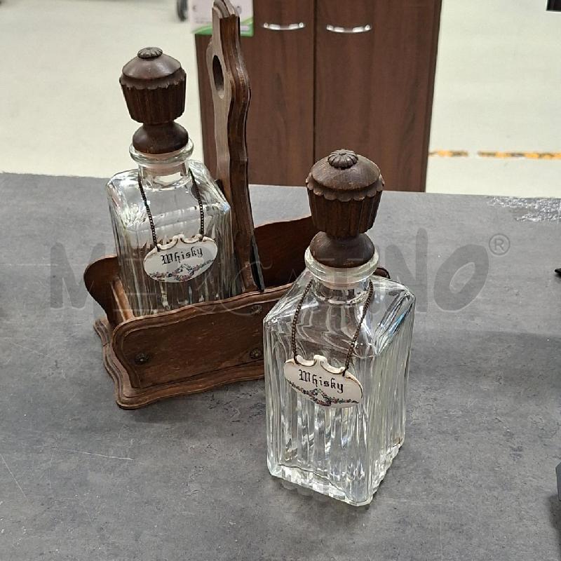 PORTA BOTTIGLIA LEGNO + 2 BOTTIGLIE WHISKY  | Mercatino dell'Usato Arcore 2