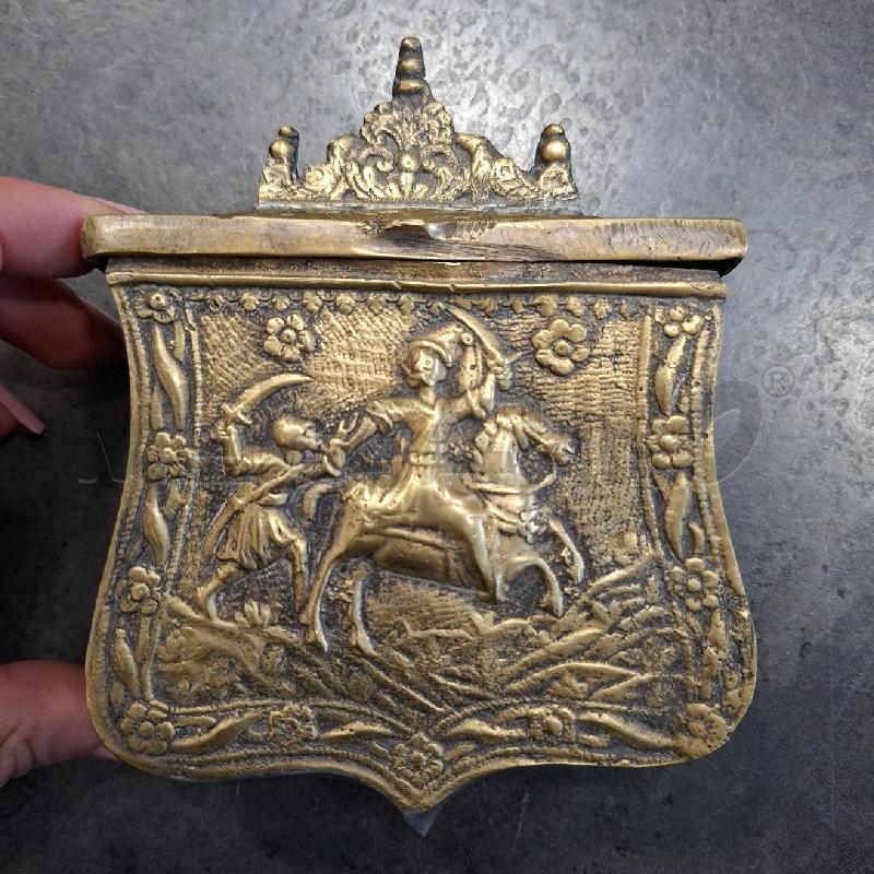 SCATOLA CINTURA DA POLVERE DA SPARO LAVORATO OTTONE | Mercatino dell'Usato Arcore 1