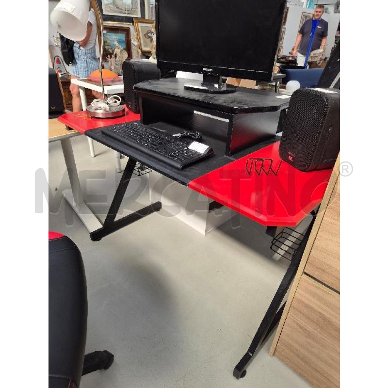 SCRIVANIA GAMER NERA ROSSA | Mercatino dell'Usato Arcore 1