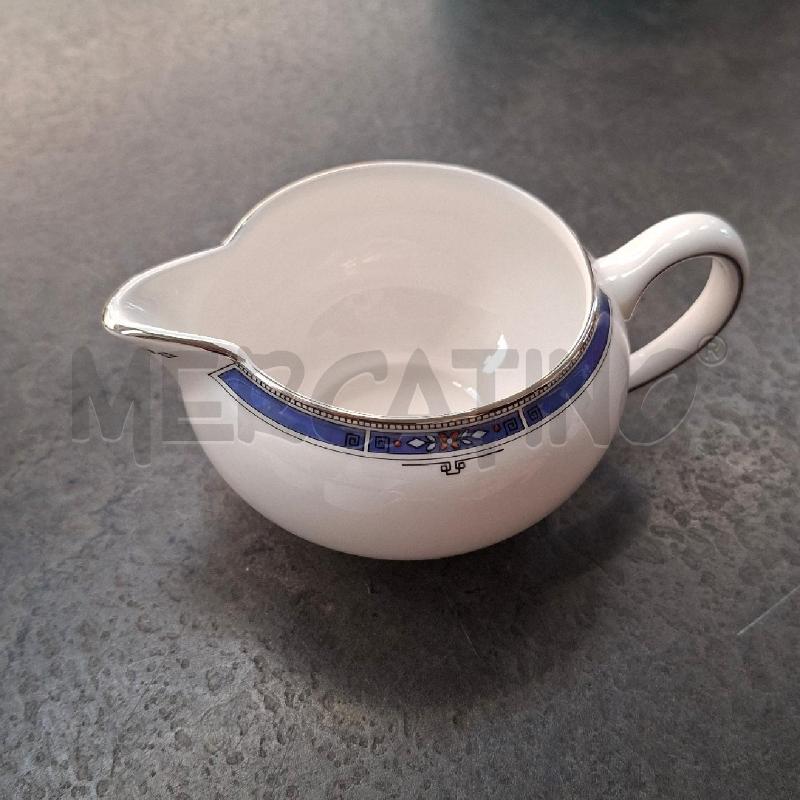 TAZZINE PZ. 12 + 2 WEDGWOOD BIANCA BORDO BLU | Mercatino dell'Usato Arcore 4