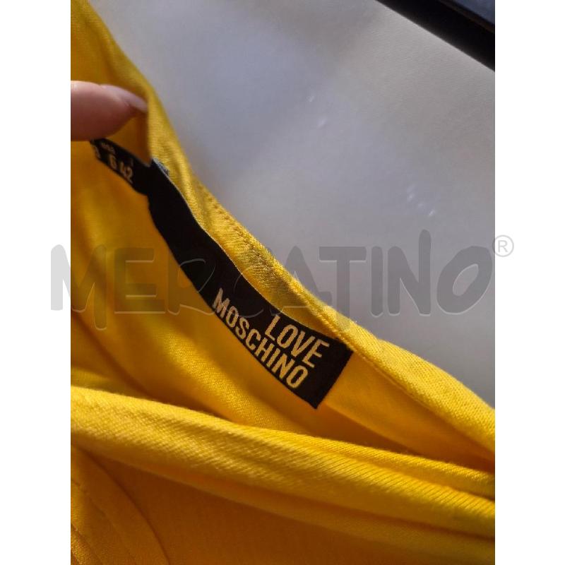 T SHIRT DONNA LOVE MOSCHINO MONOSPALLA GIALLA | Mercatino dell'Usato Arcore 2