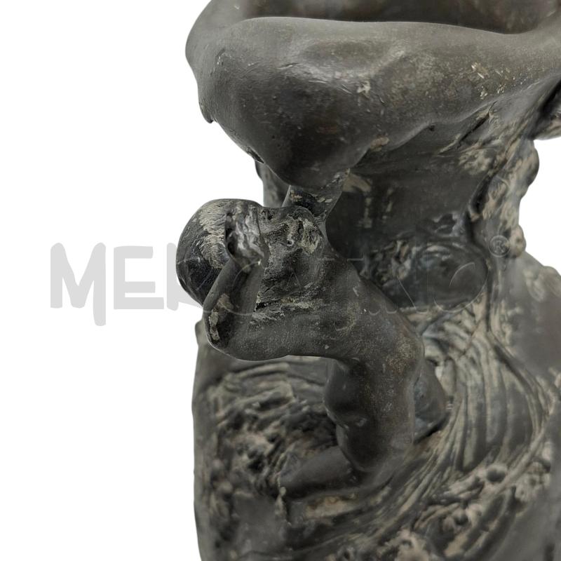 VASO IN PELTRO CON BAMBINO E DONNA  | Mercatino dell'Usato Arcore 5