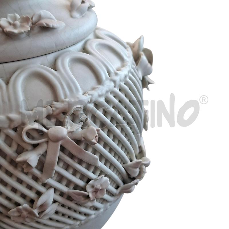 VASO POTICHE CAPODIMONTE CON ROSELLINE | Mercatino dell'Usato Arcore 5