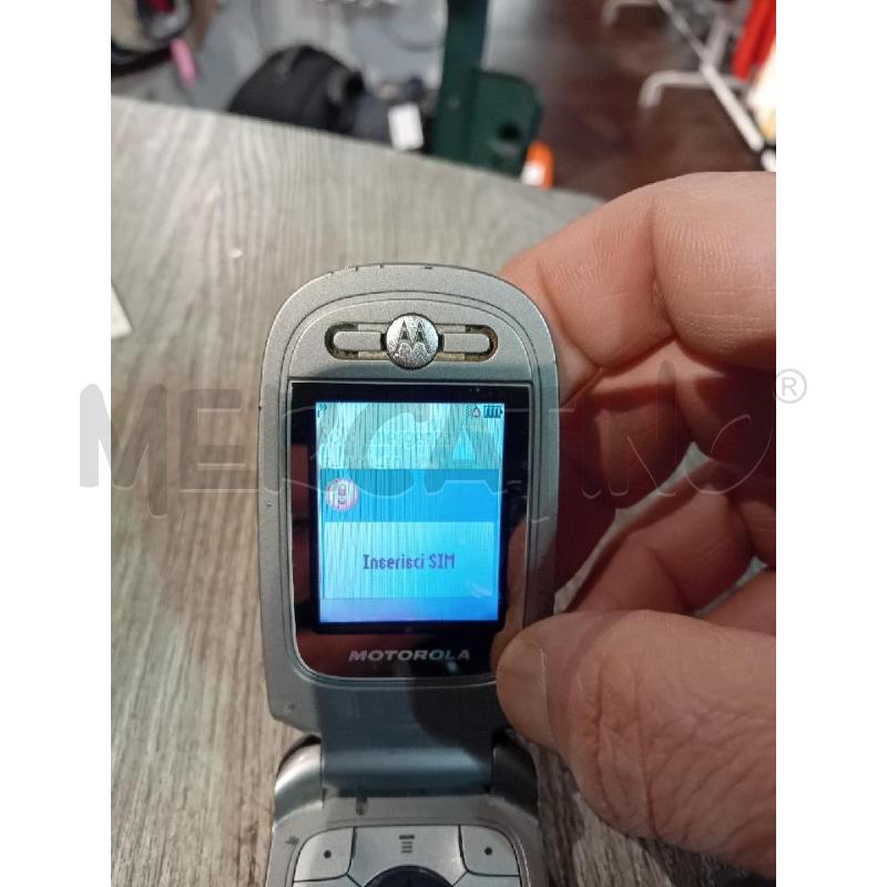 CELLULARE MOTOROLA V35 CON CARICABATTERIA | Mercatino dell'Usato Busnago 2