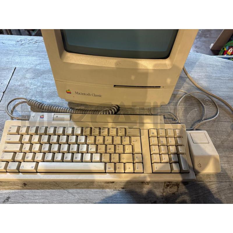 COMPUTER MACINTOSH CLASSIC 1990 CON MOUSE E TASTIERA | Mercatino dell'Usato Busnago 2