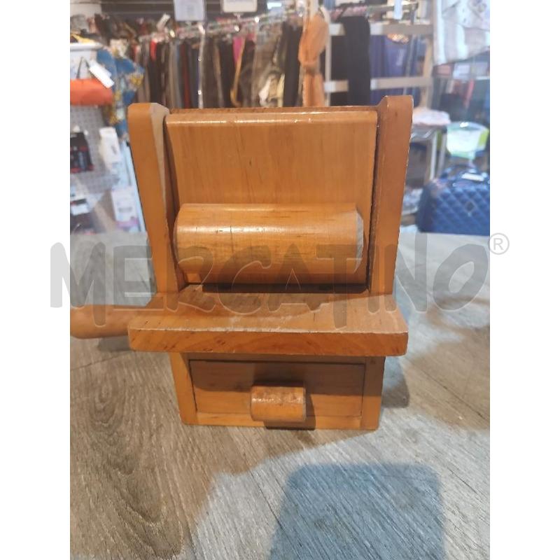 GRATTUGIA ANTICA IN LEGNO LARIANA | Mercatino dell'Usato Busnago 1