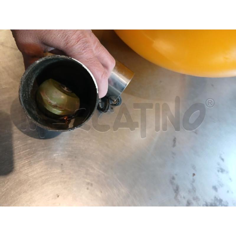 LAMPADARIO ANNI 70 IN PLASTICA GIALLO BIANCO CON INSERTI IN METALLO(DA RIPRISTINARE) | Mercatino dell'Usato Busnago 5