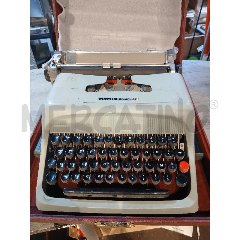 MACCHINA DA SCRIVERE OLIVETTI STUDIO 44 | Mercatino dell'Usato Busnago 1