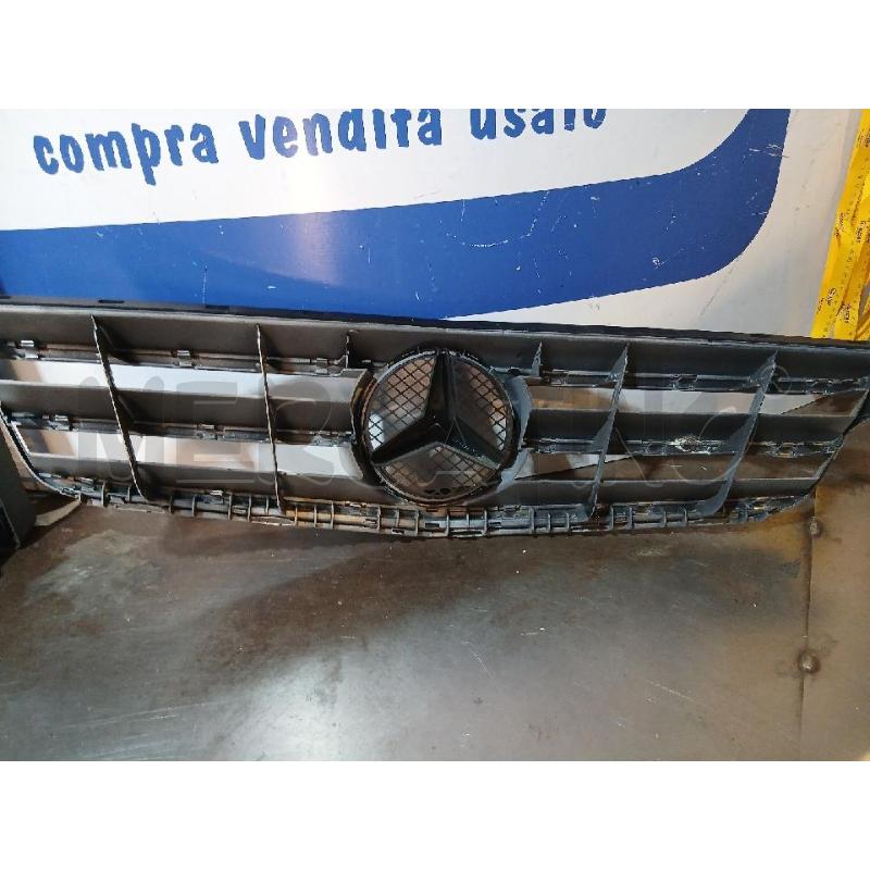 MASCHERINA AUTO MERCEDES  COD 3730317 197-R4 | Mercatino dell'Usato Busnago 3
