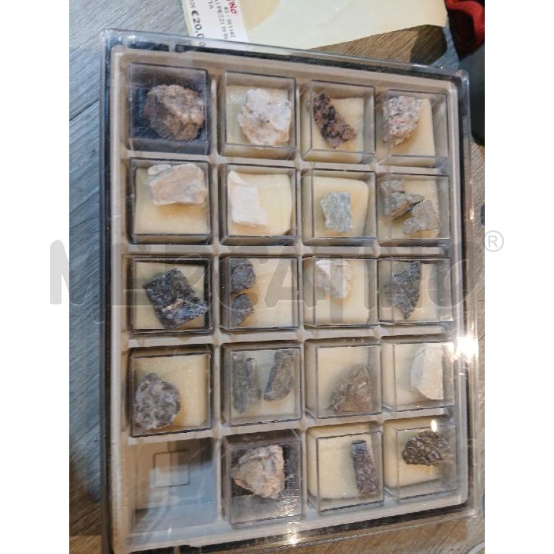 MINERALI PEZZI 19 IN CASSETTA  | Mercatino dell'Usato Busnago 1