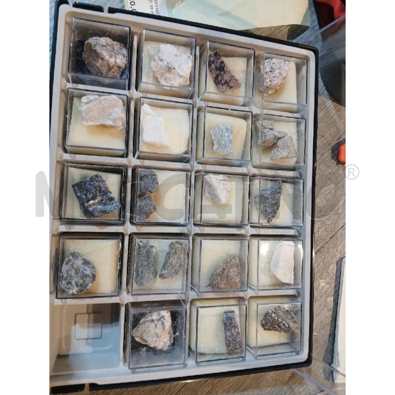 MINERALI PEZZI 19 IN CASSETTA  | Mercatino dell'Usato Busnago 2