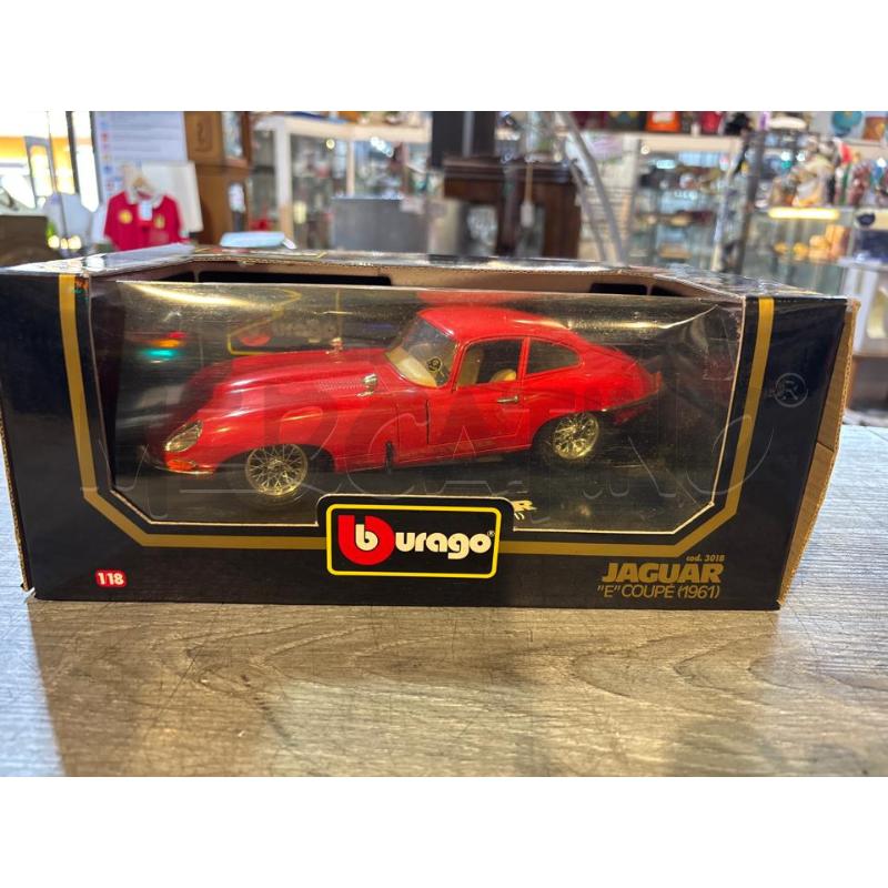 MODELLINO AUTO BBURAGO  JAGUAR  ECOUPE (1961) 1/18 | Mercatino dell'Usato Busnago 1
